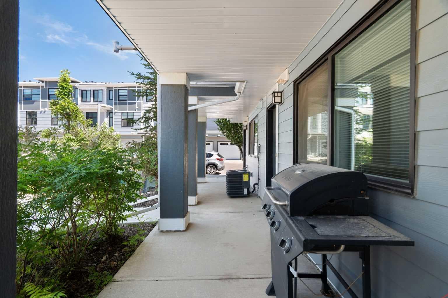 28, 138 Seton Passage SE