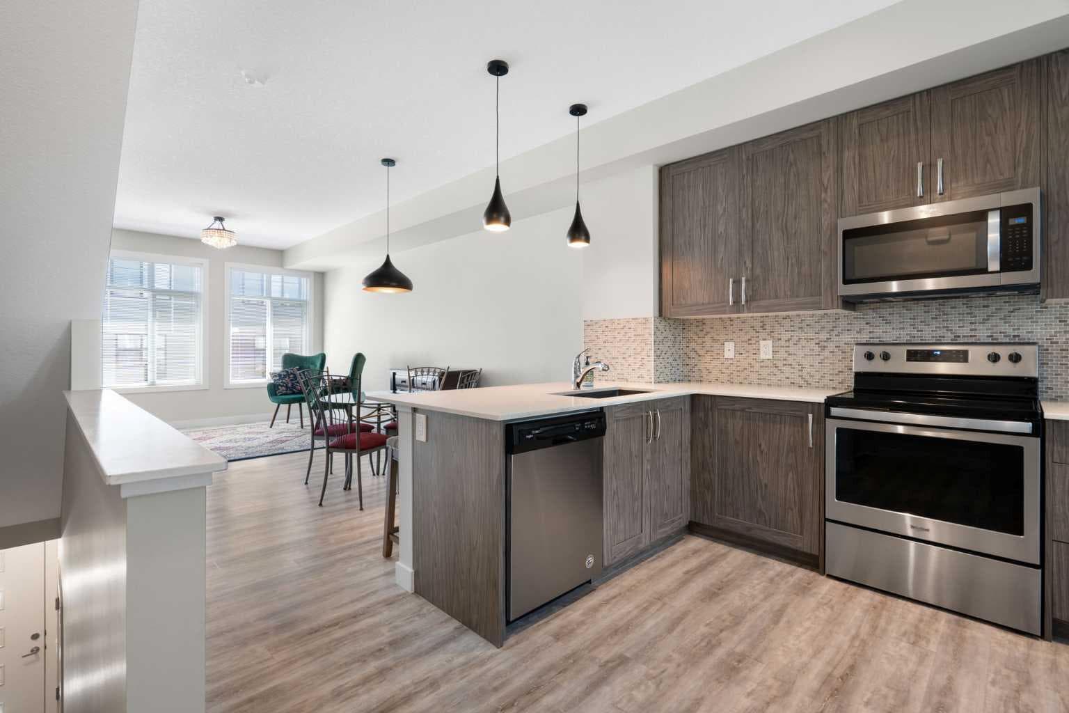 28, 138 Seton Passage SE