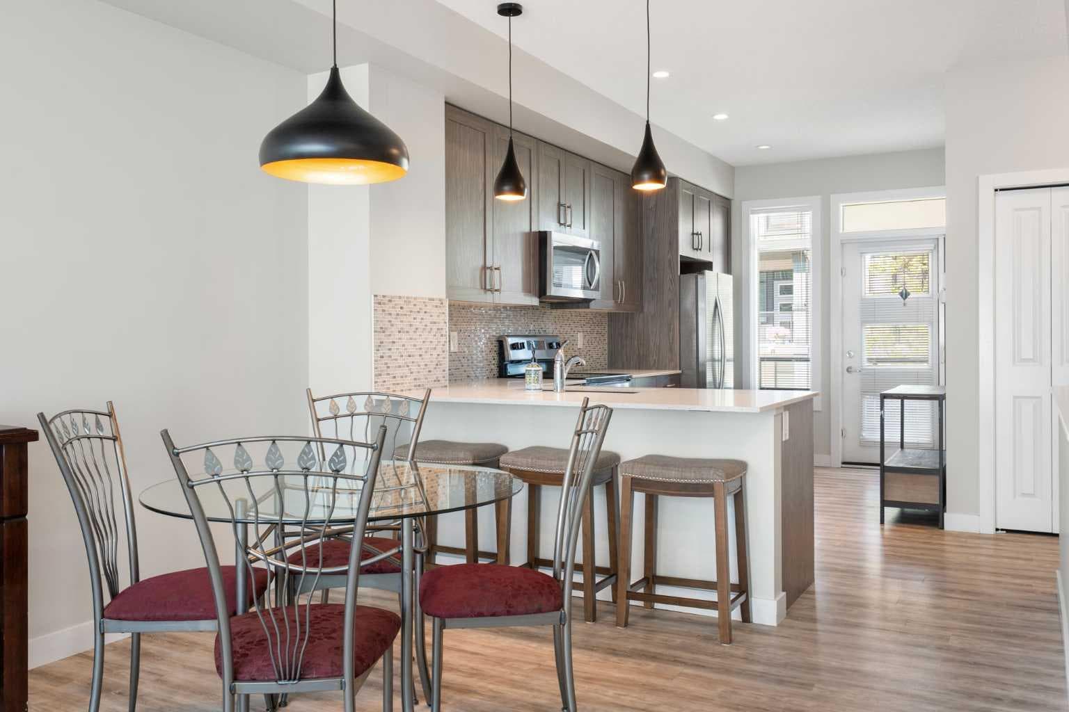 28, 138 Seton Passage SE