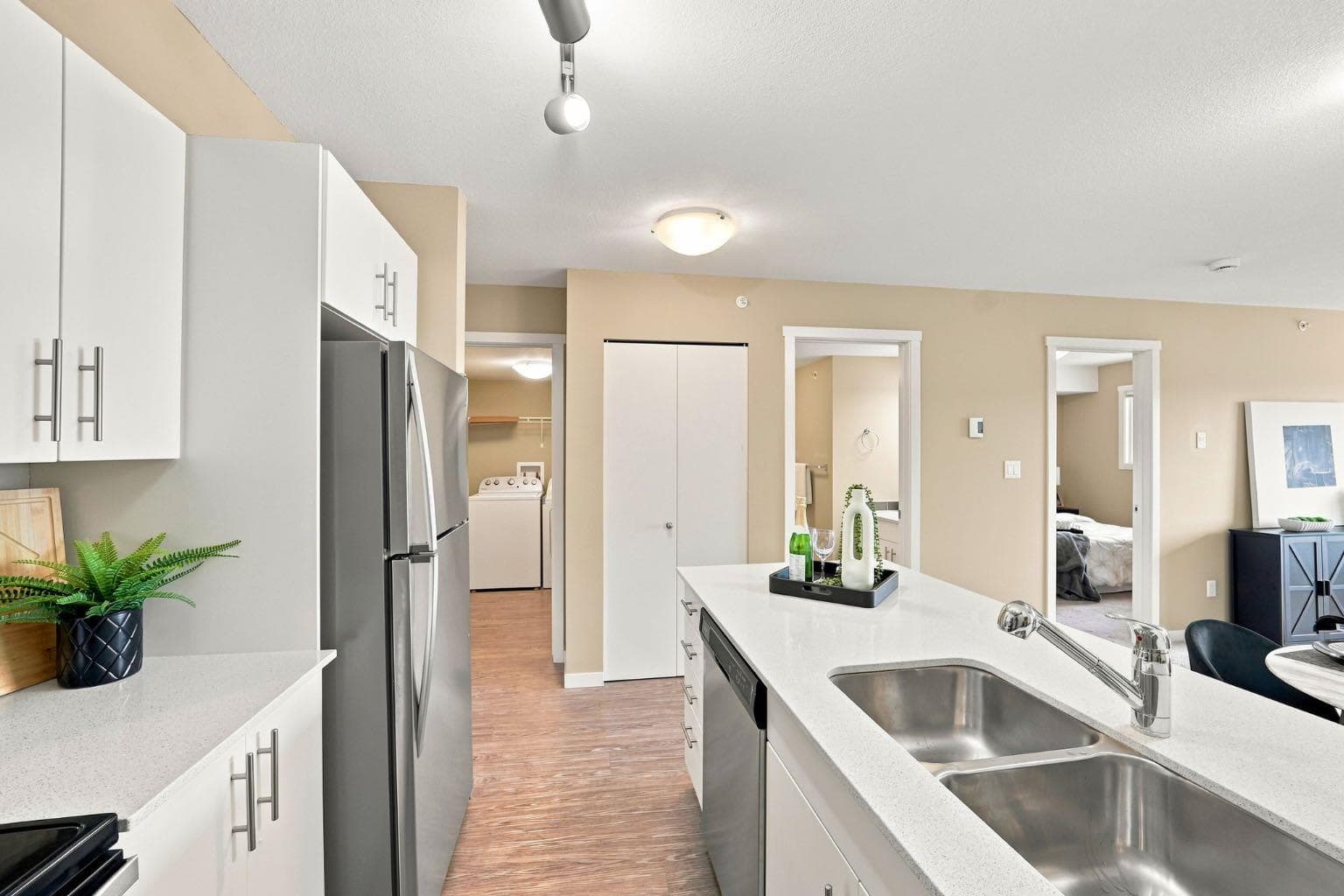 3407, 181 Skyview Ranch Manor NE
