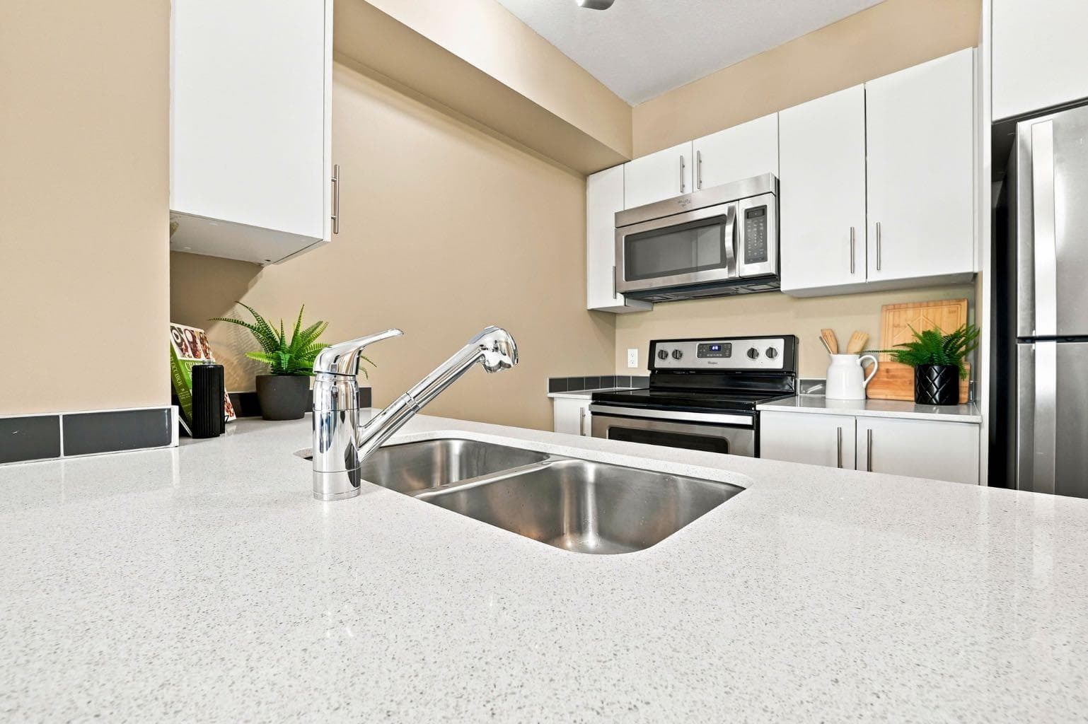 3407, 181 Skyview Ranch Manor NE