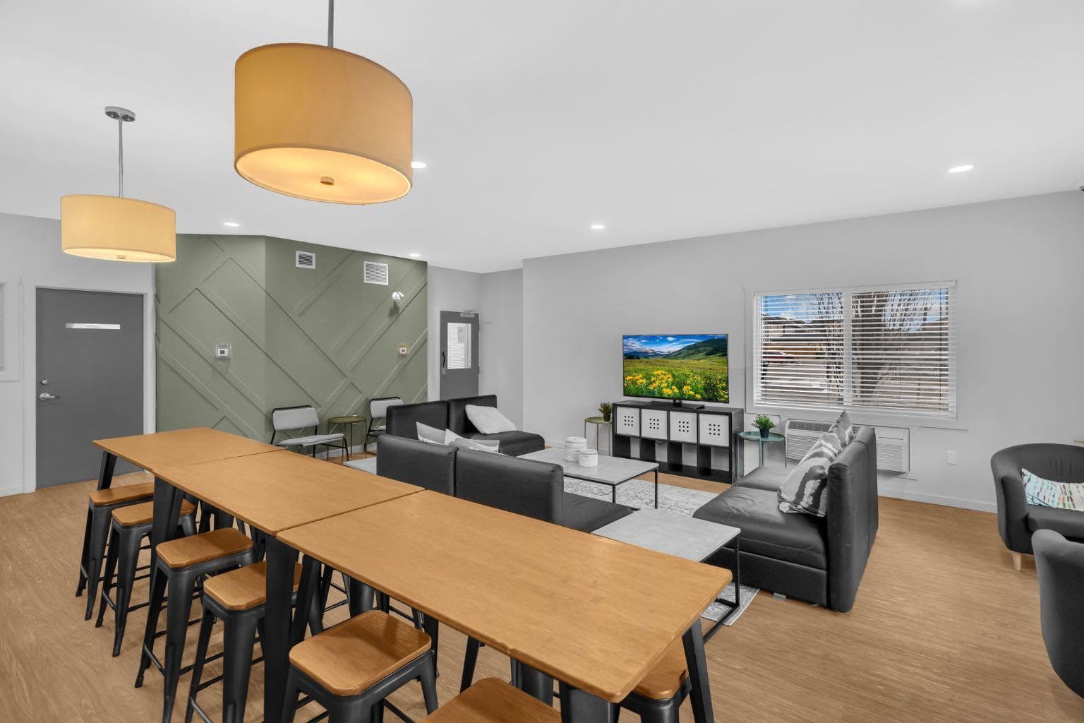 3407, 181 Skyview Ranch Manor NE