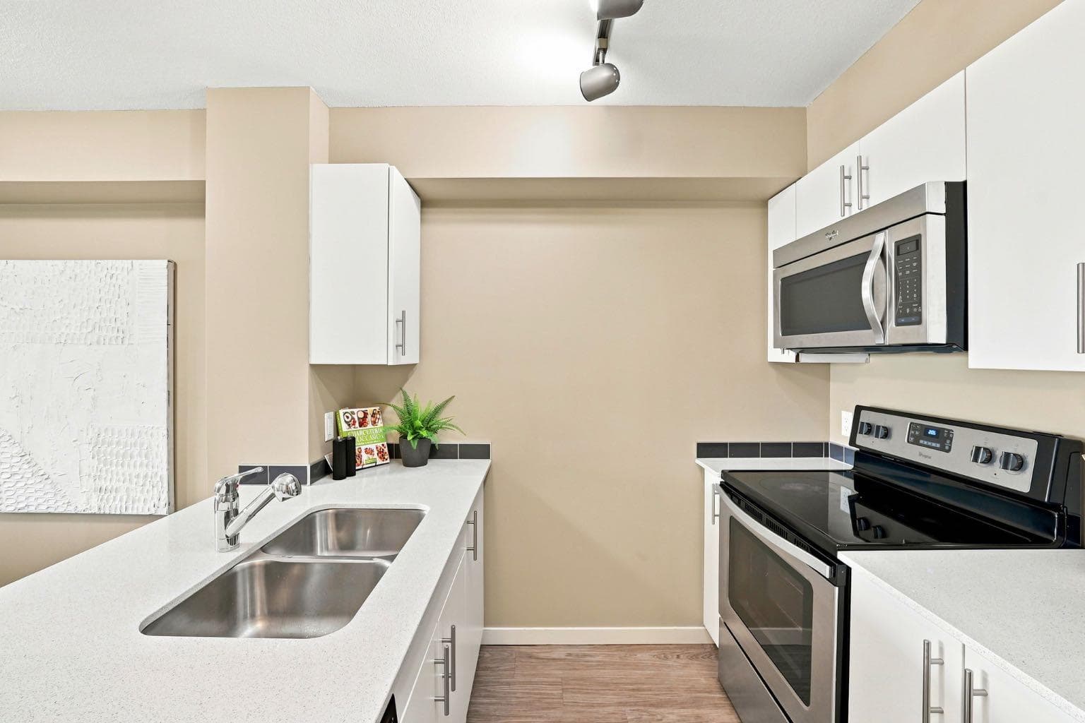 3407, 181 Skyview Ranch Manor NE