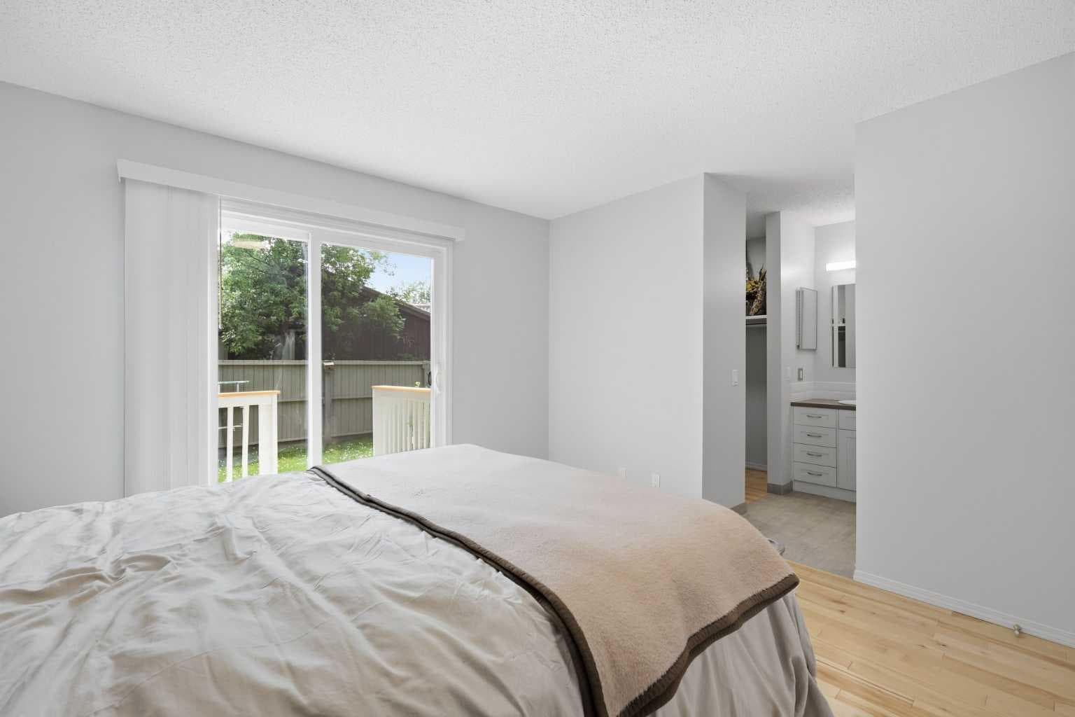 416 Brookpark Drive SW
