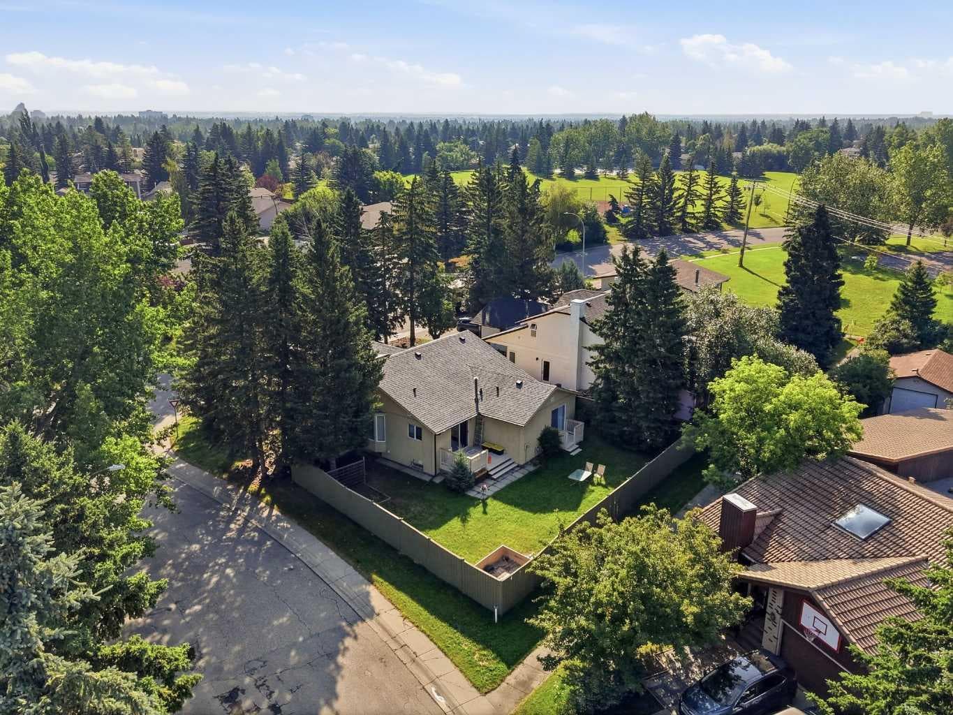 416 Brookpark Drive SW