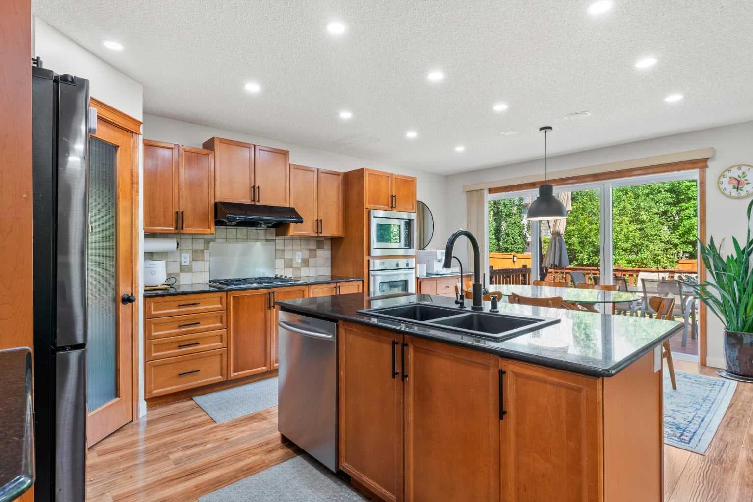 114 Chapalina Terrace SE