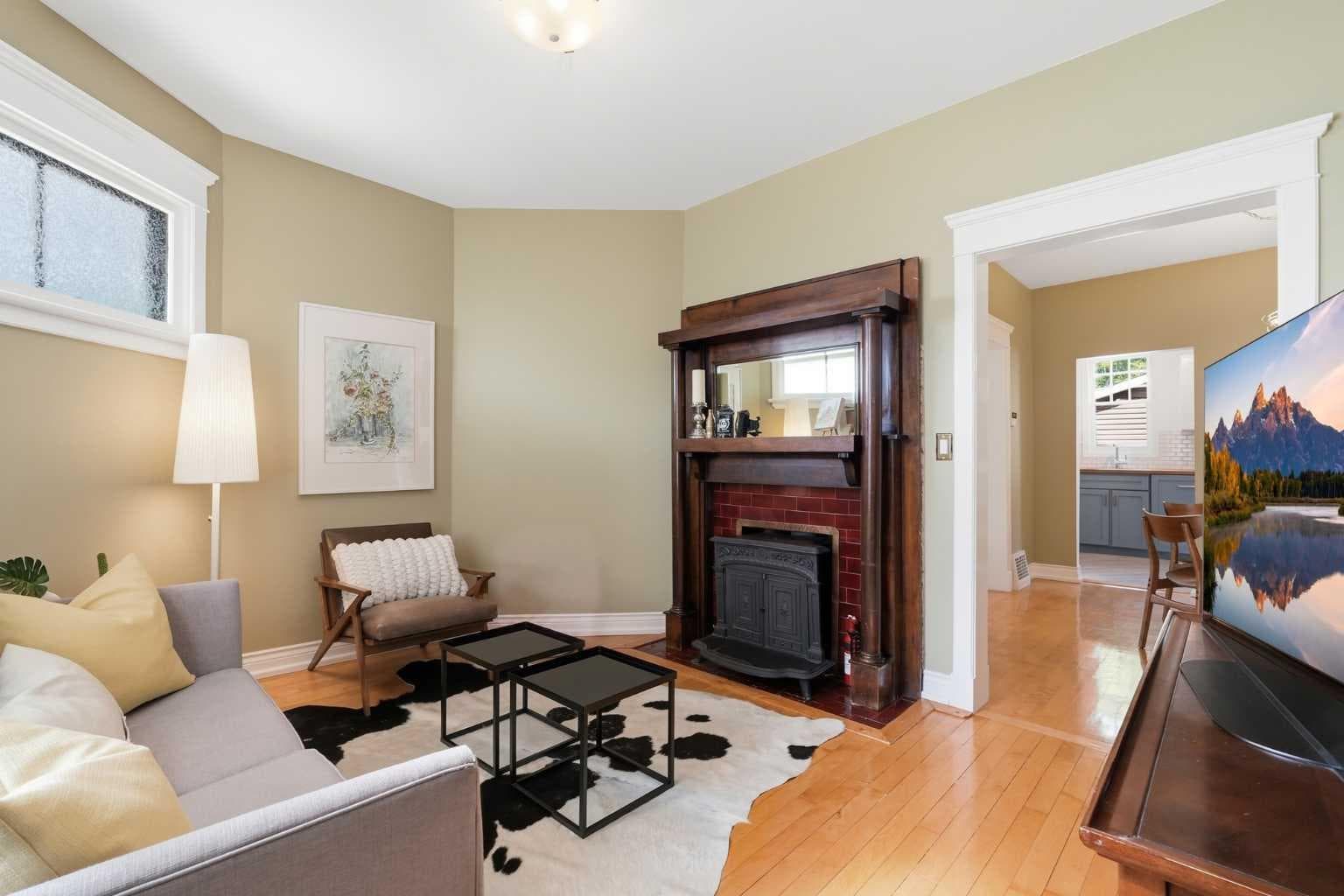 1801 2 Street NW