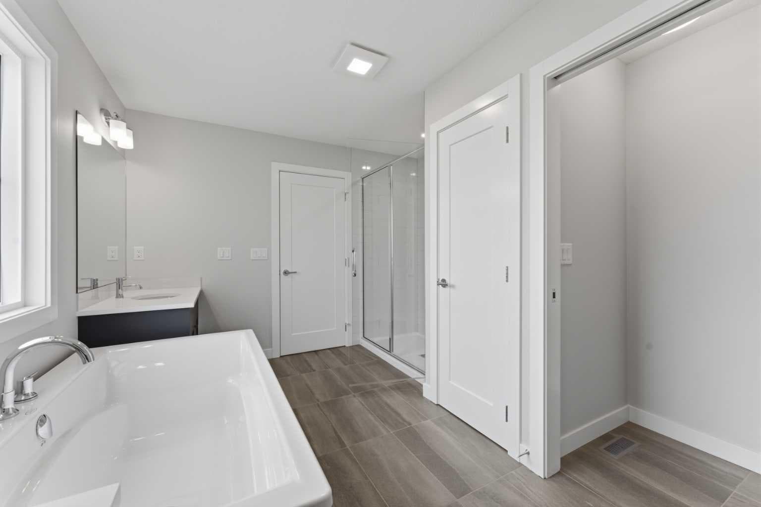 603, 201 Cooperswood Green SW