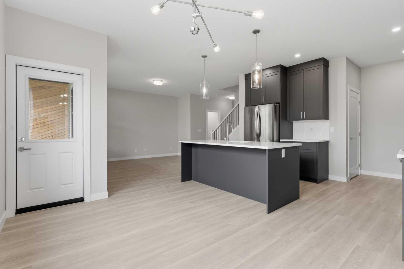 603, 201 Cooperswood Green SW