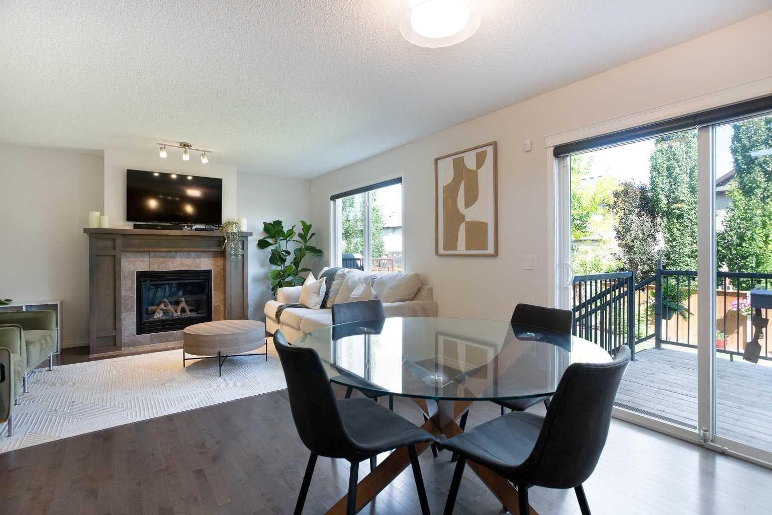 2363 Baywater Crescent SW