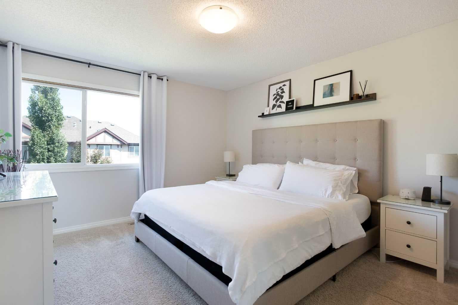 2363 Baywater Crescent SW