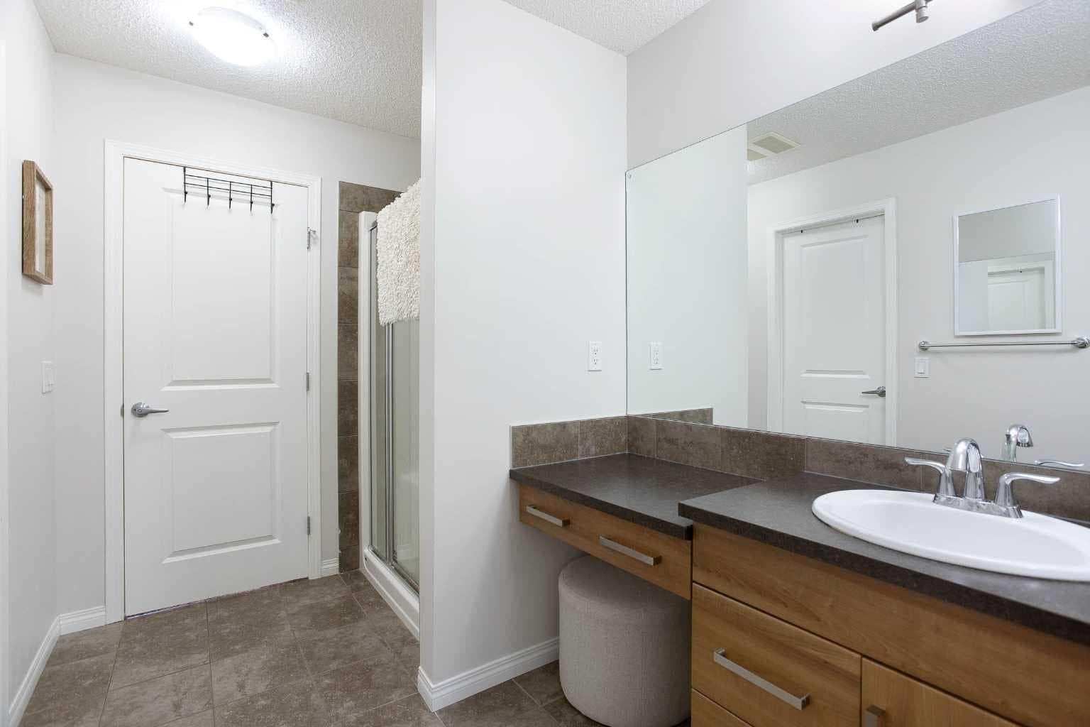 2363 Baywater Crescent SW