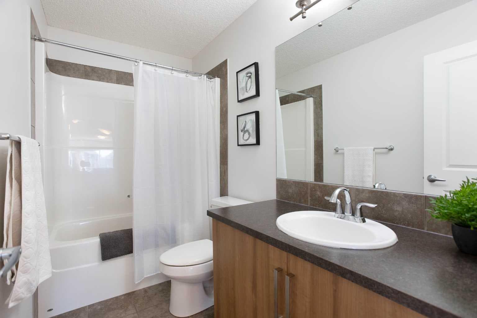 2363 Baywater Crescent SW