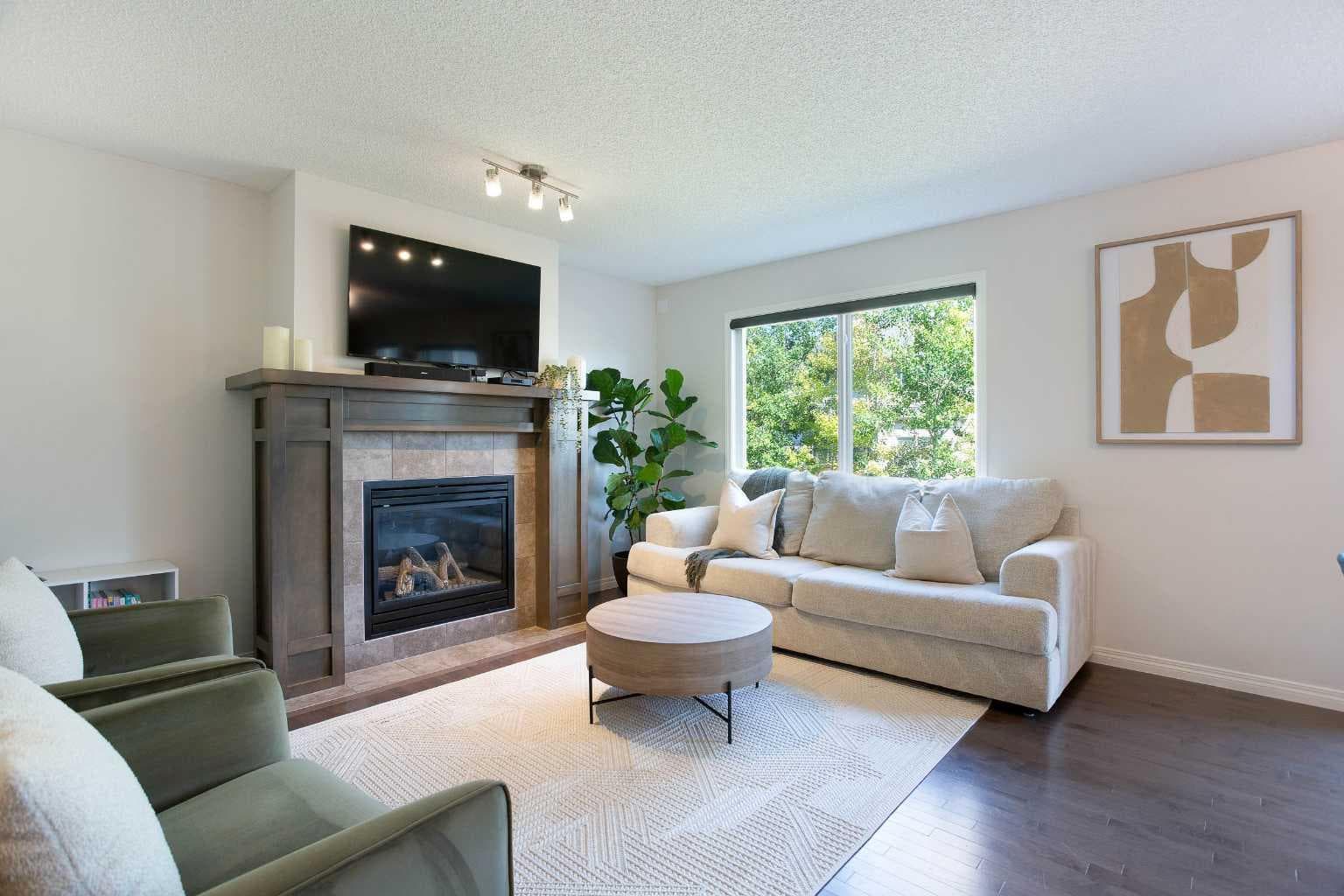 2363 Baywater Crescent SW