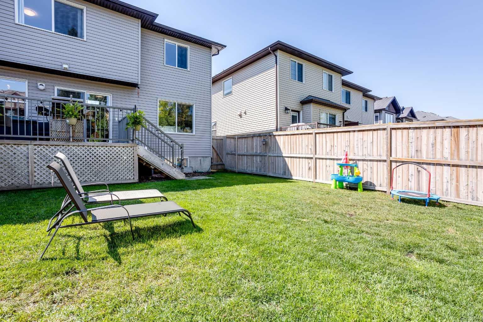 2363 Baywater Crescent SW