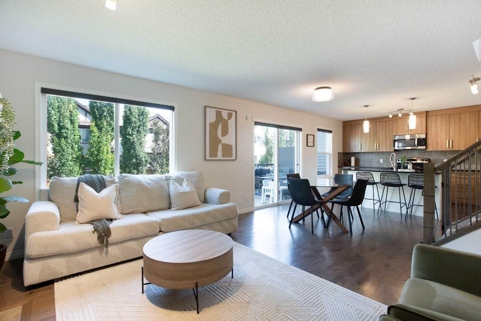 2363 Baywater Crescent SW