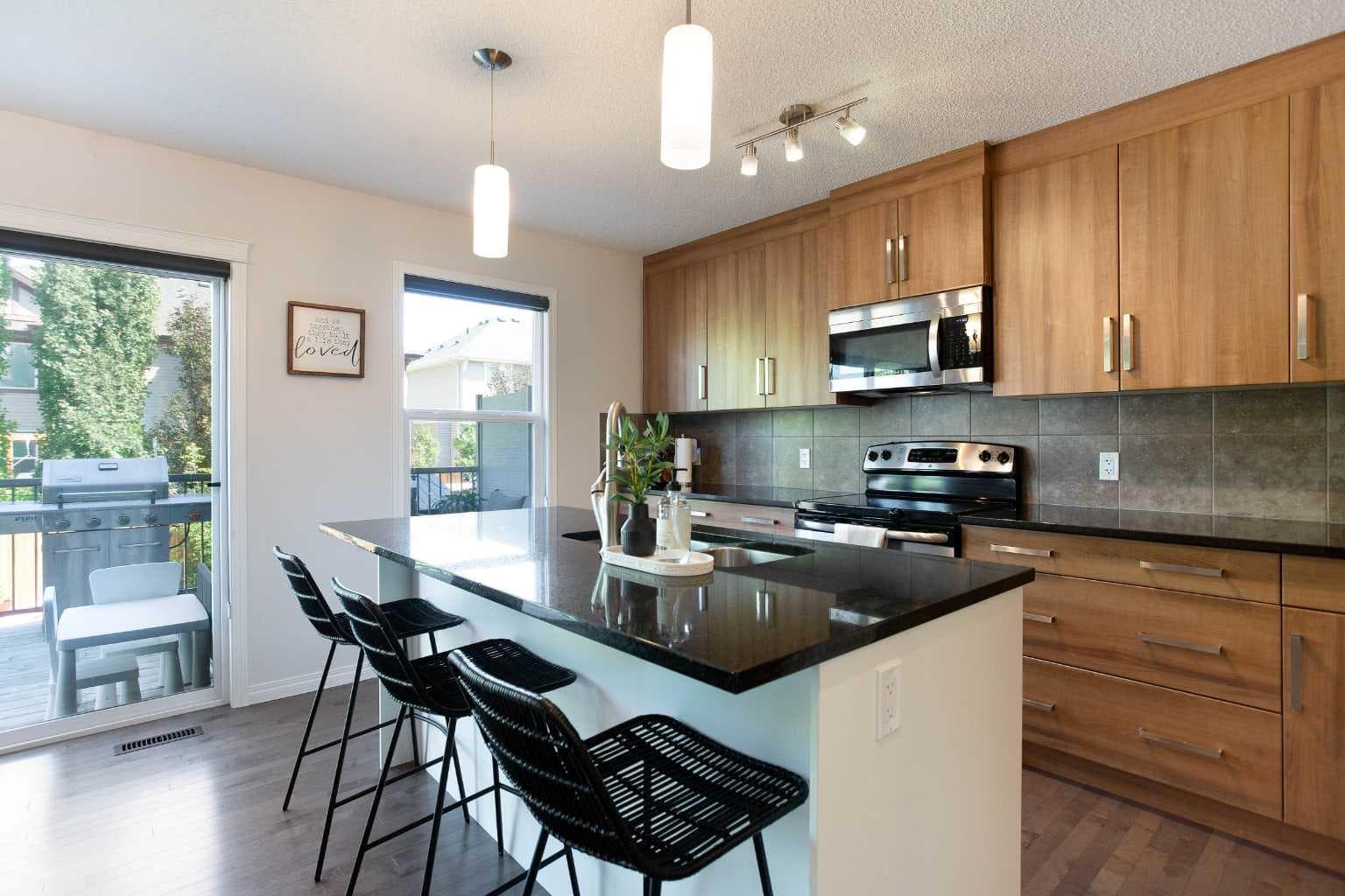 2363 Baywater Crescent SW