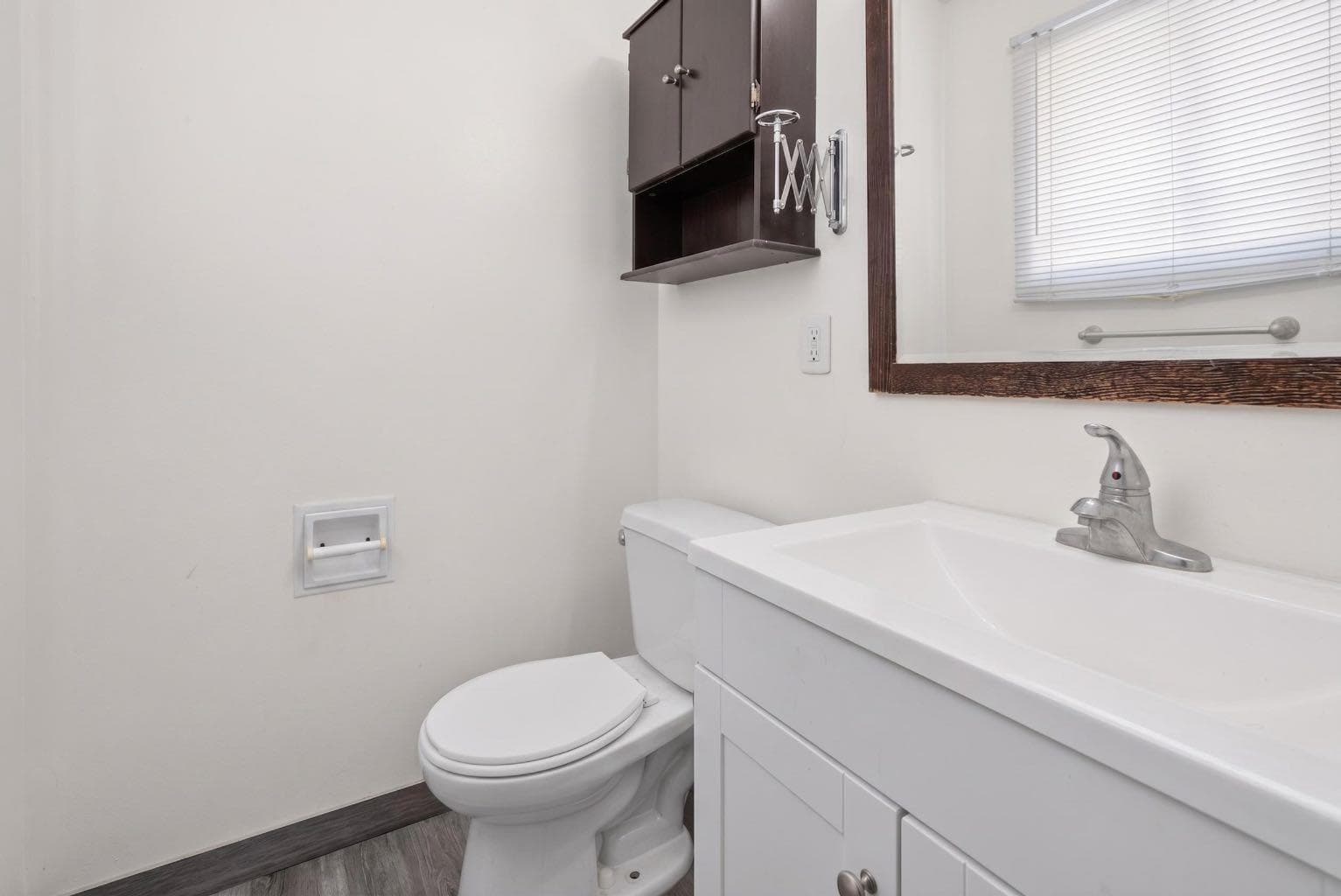 319 Rundlelawn Road NE