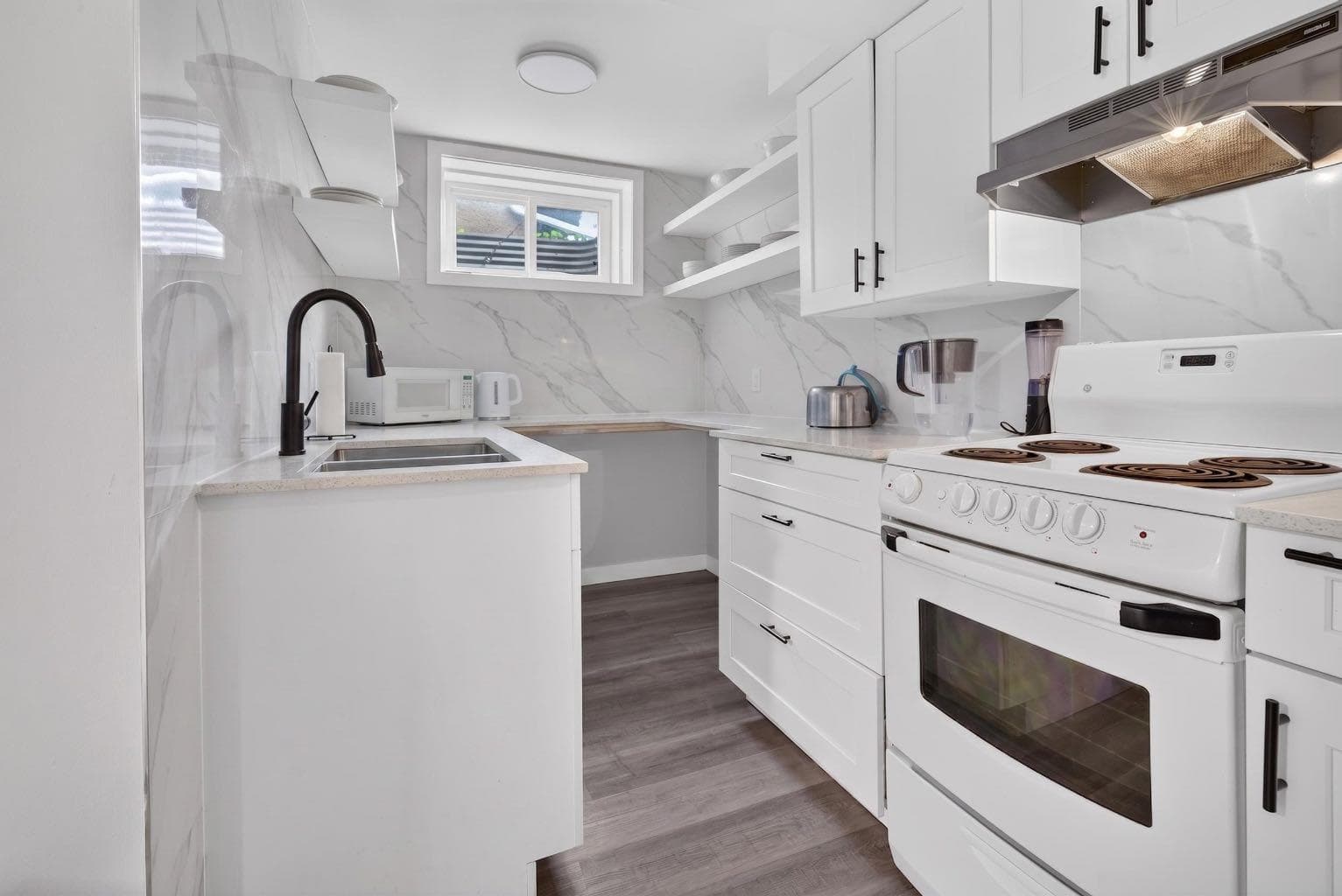 319 Rundlelawn Road NE