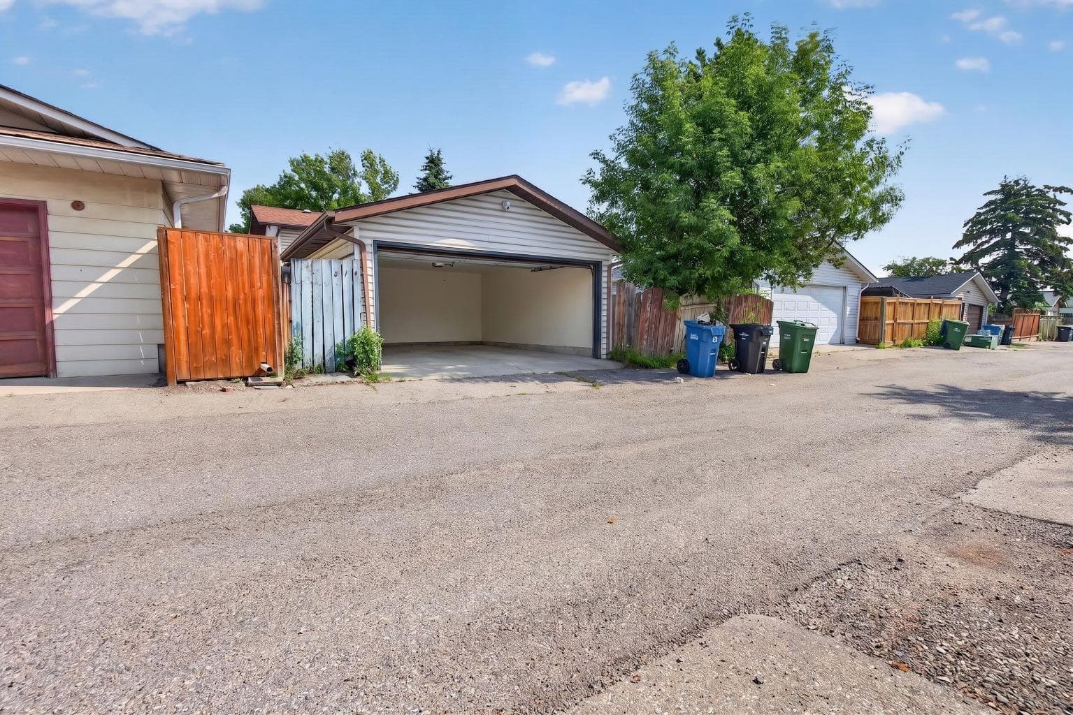 319 Rundlelawn Road NE