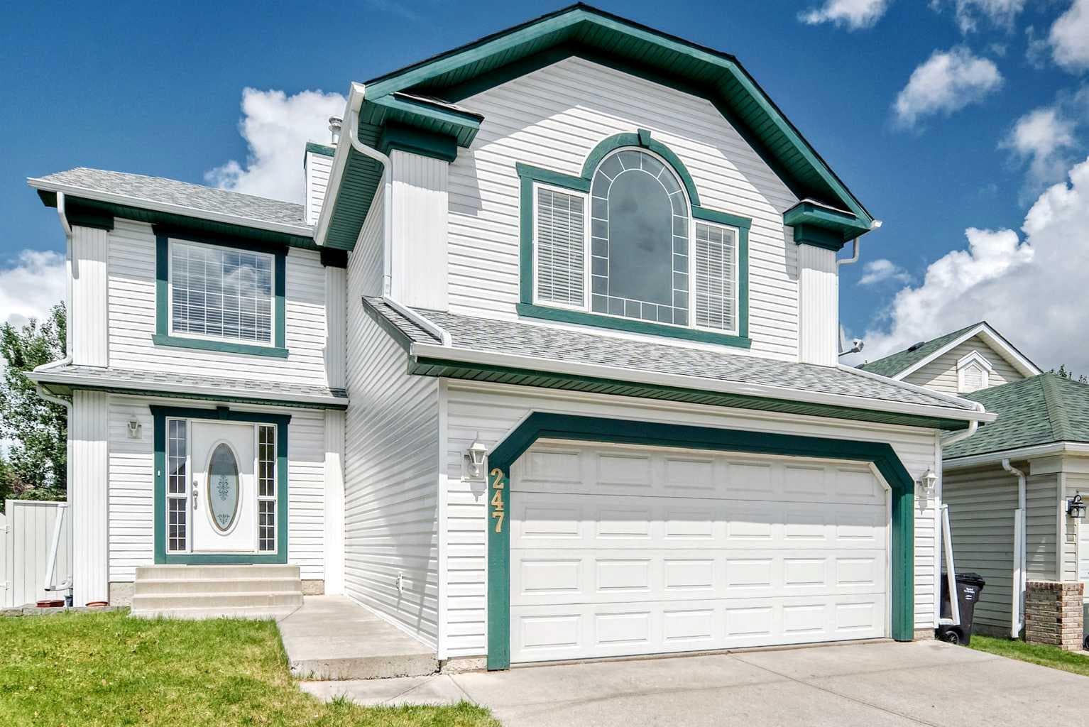 247 Covington Close NE