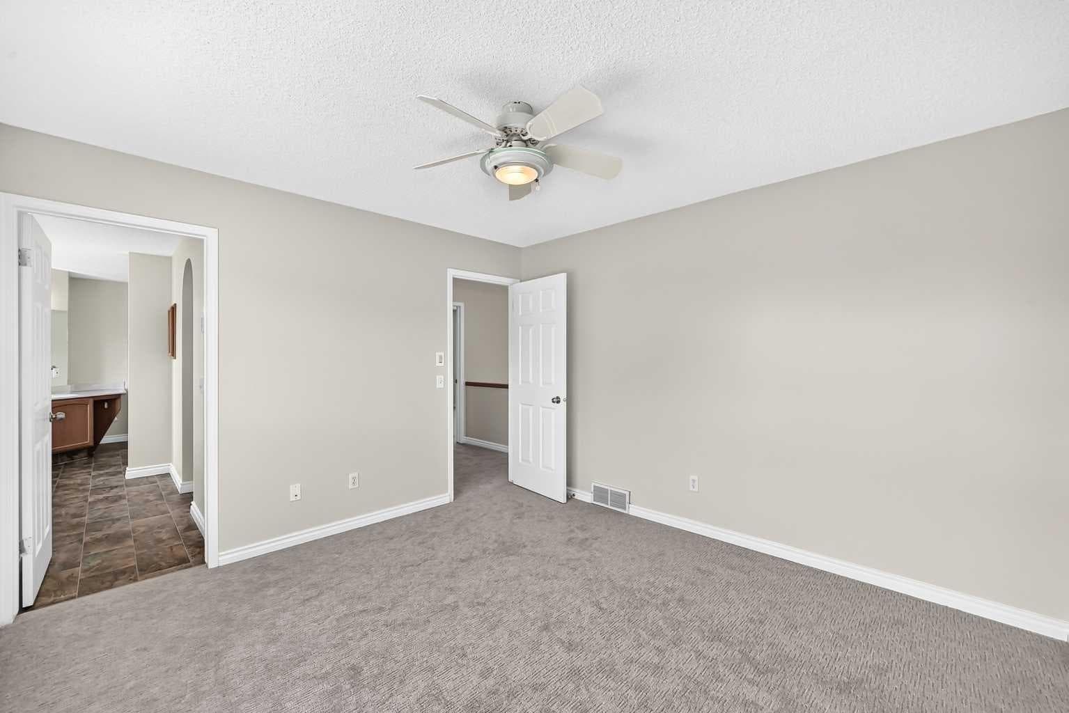 247 Covington Close NE