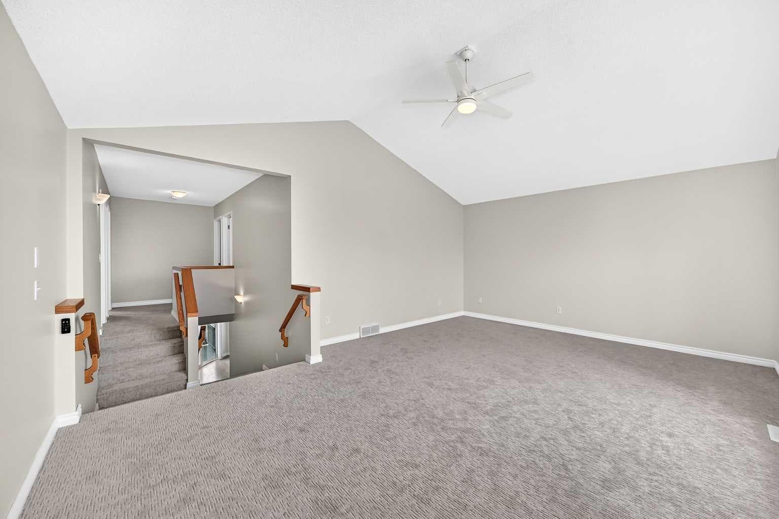 247 Covington Close NE