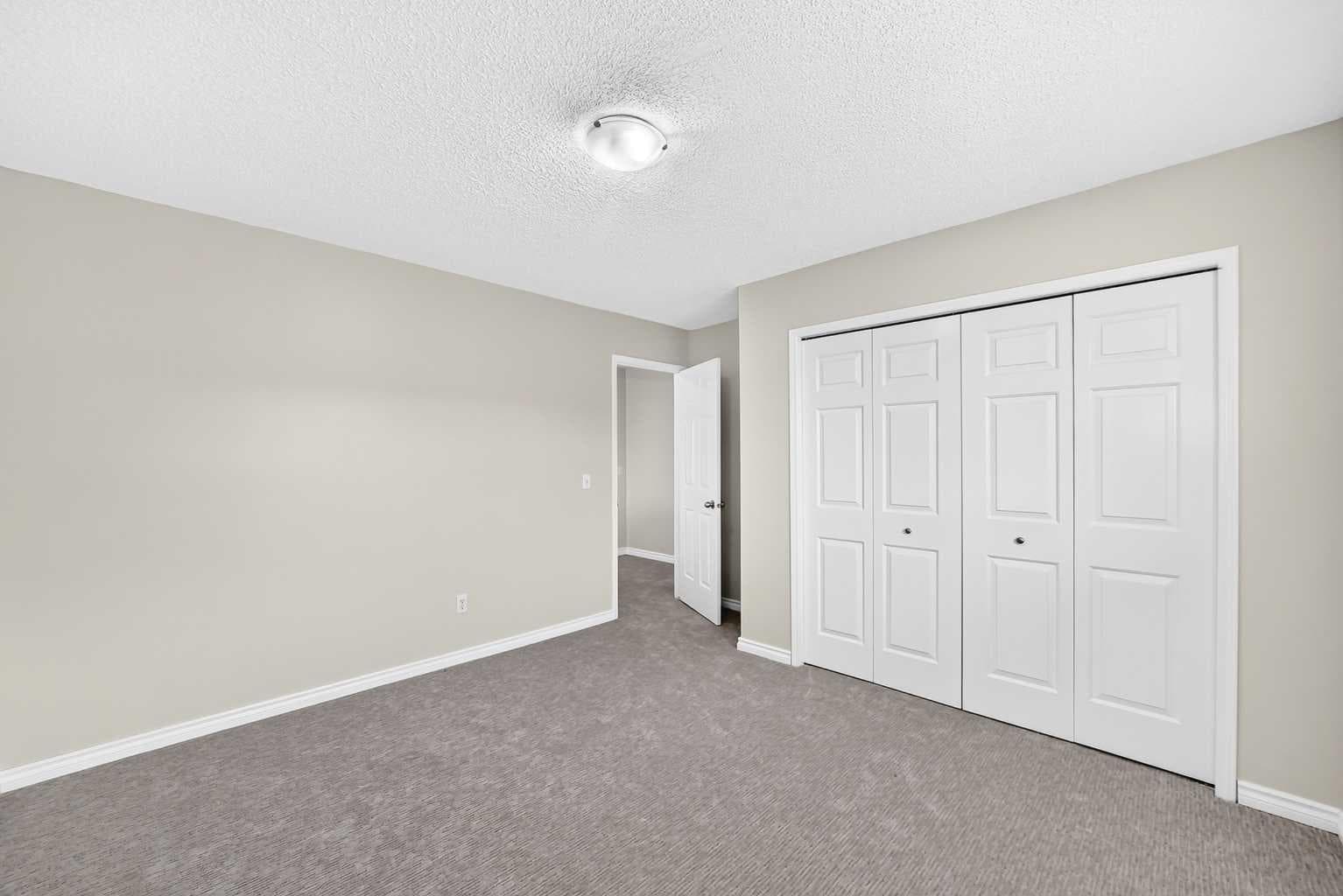 247 Covington Close NE