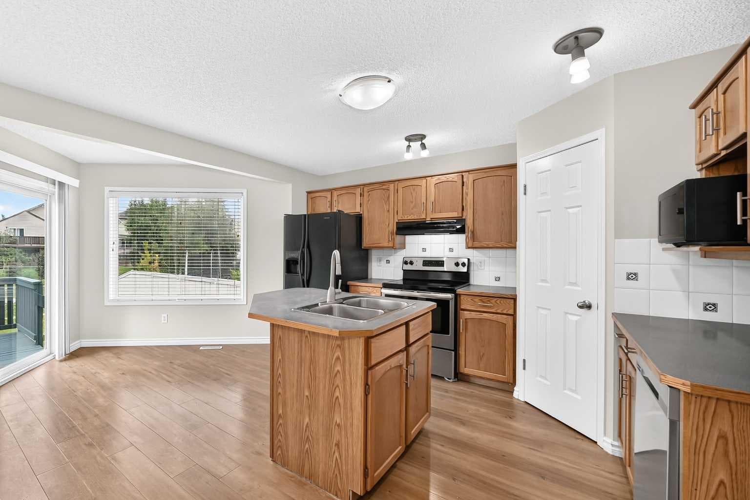 247 Covington Close NE