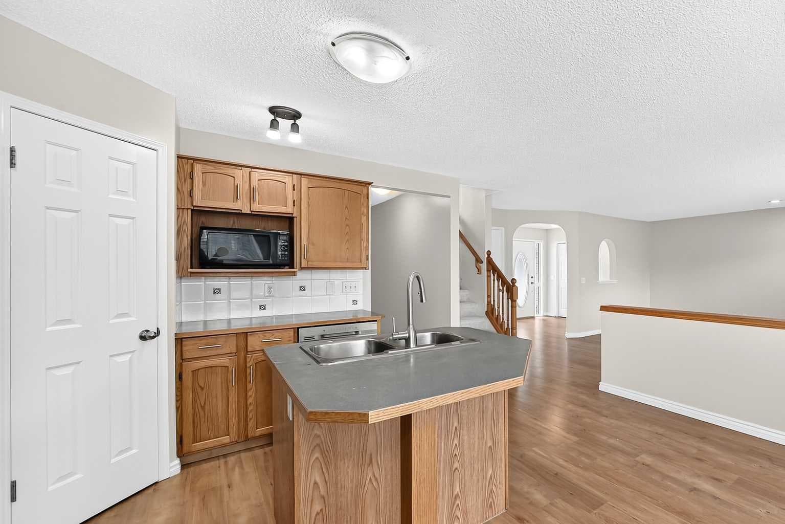 247 Covington Close NE