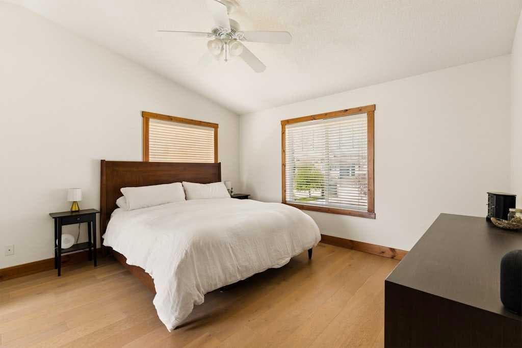 115 Rockmont Court NW