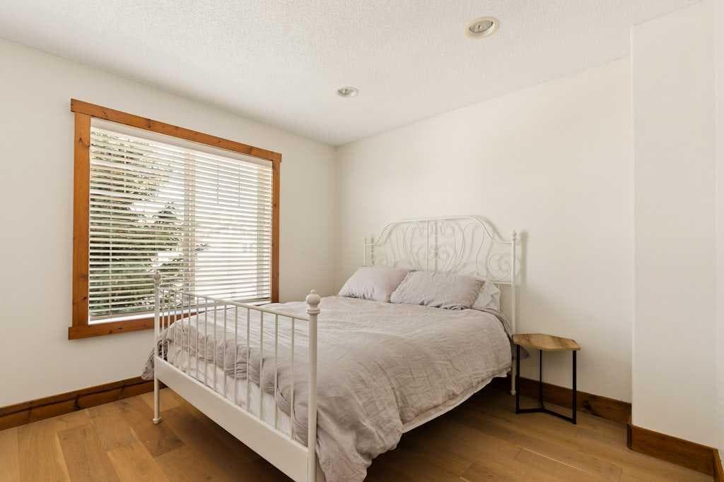115 Rockmont Court NW