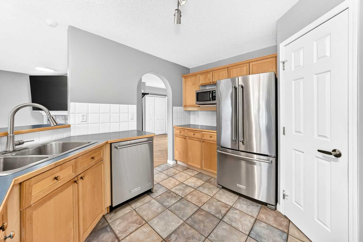 23 Thornbird Way SE