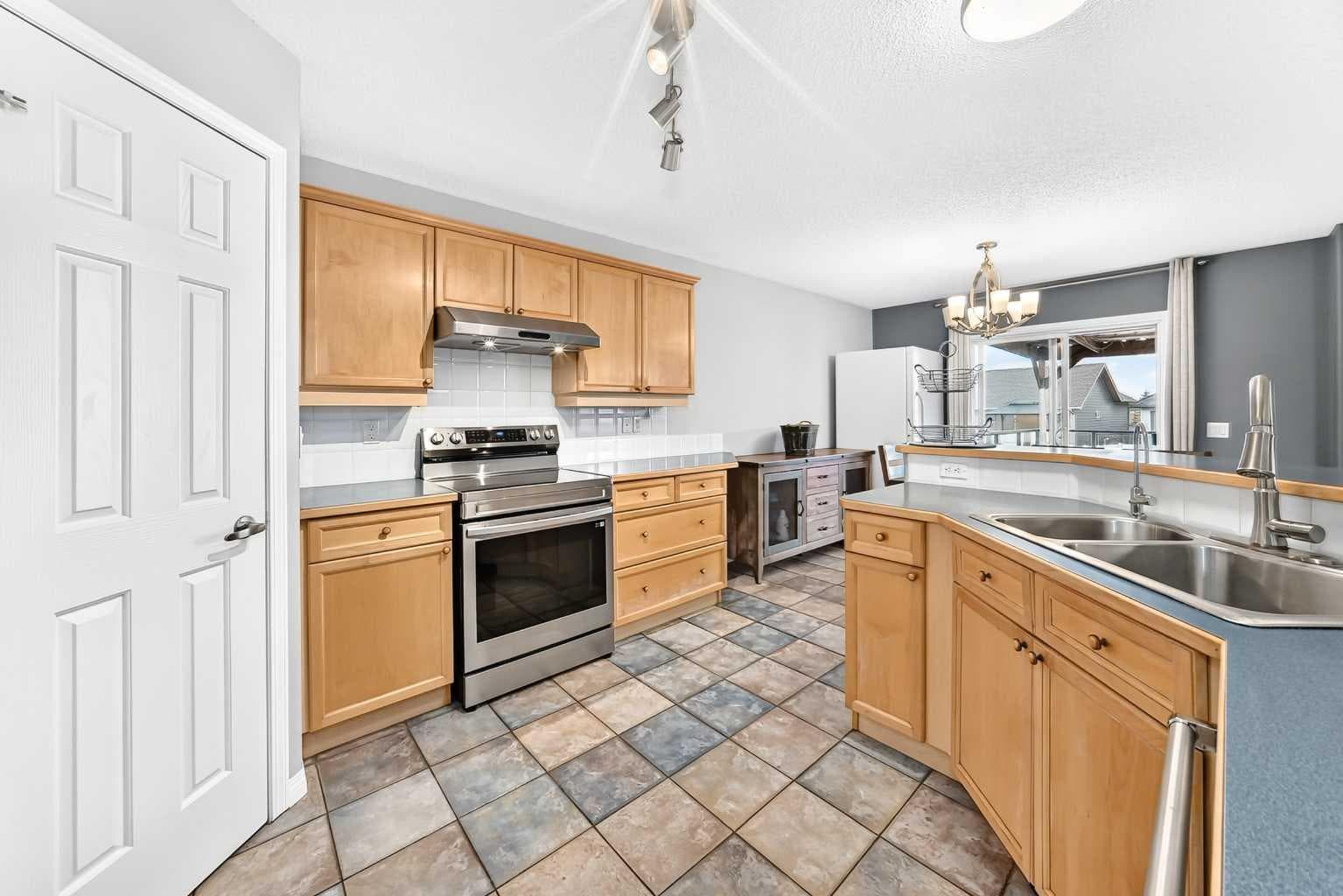 23 Thornbird Way SE