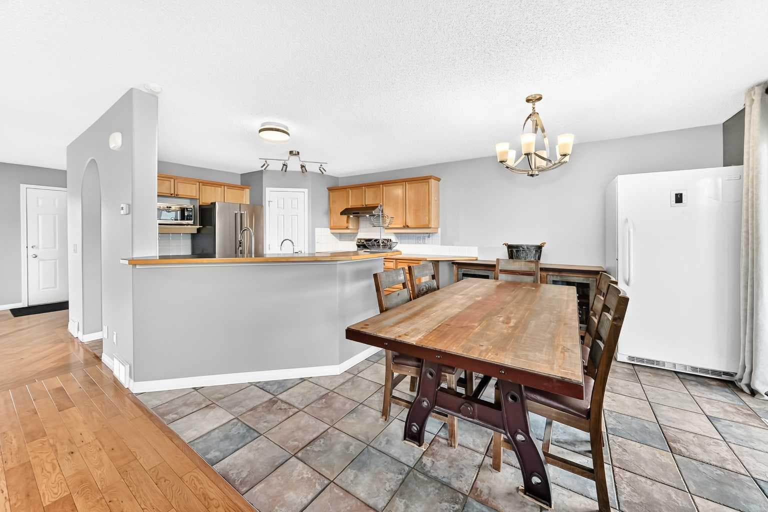 23 Thornbird Way SE