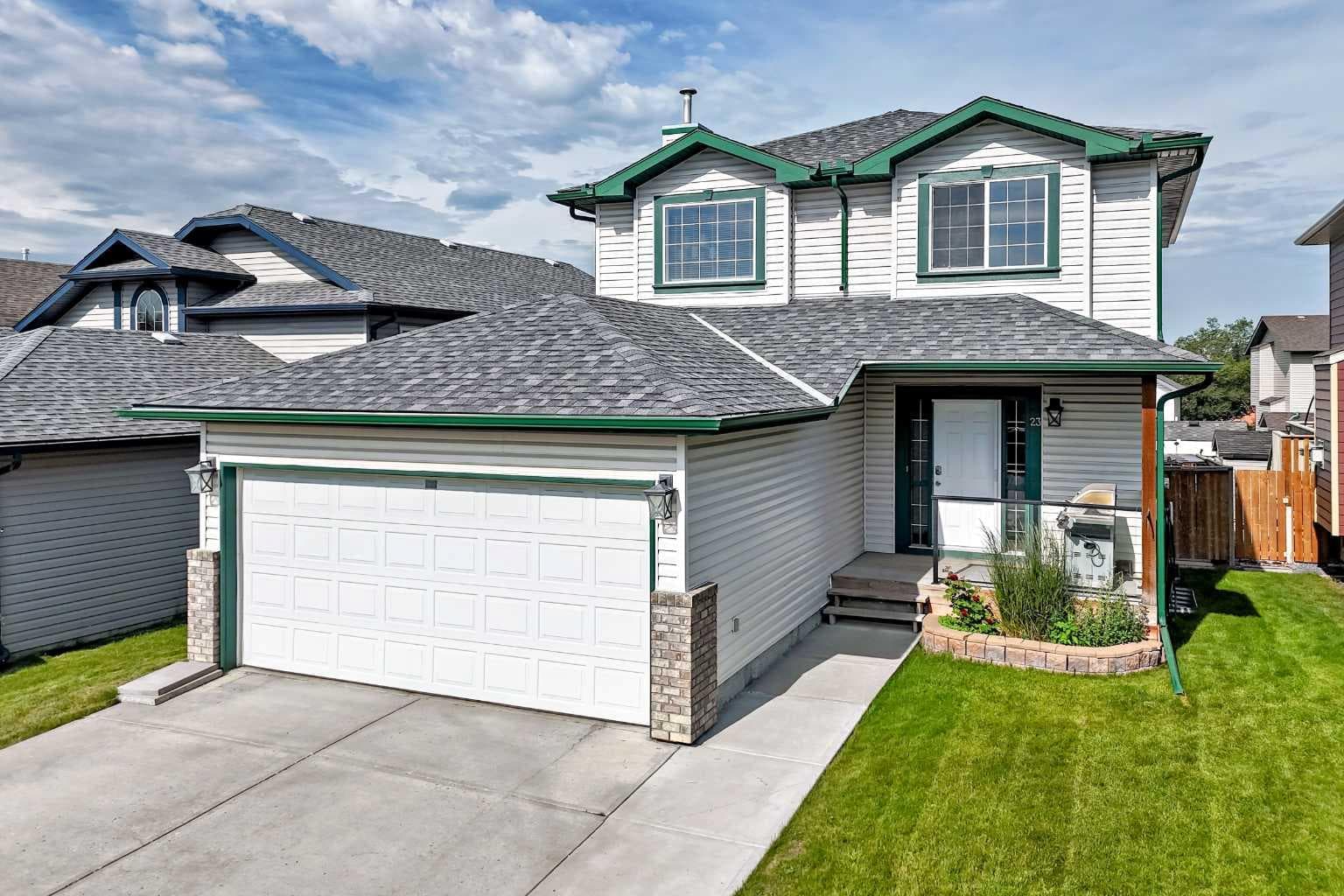 23 Thornbird Way SE