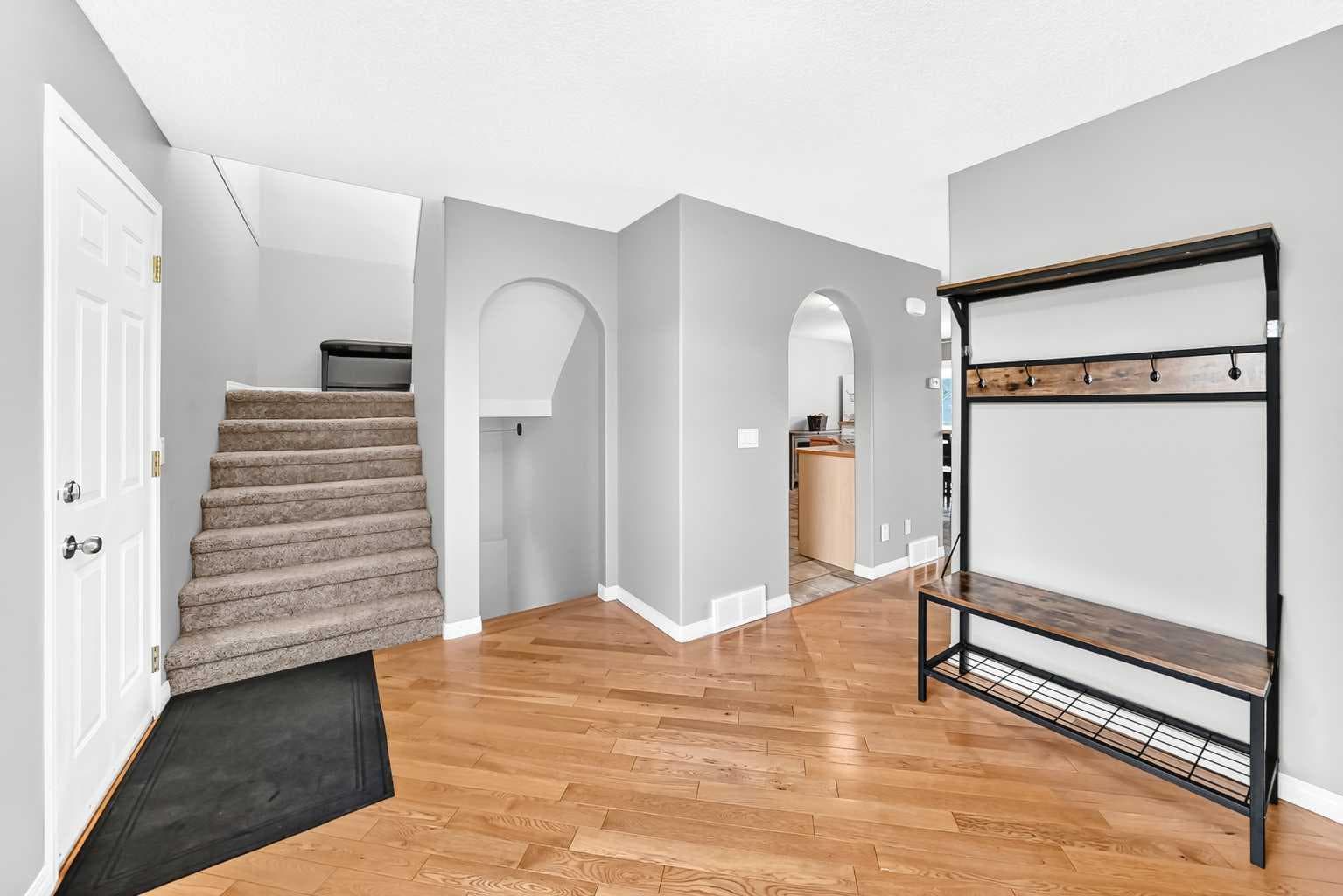 23 Thornbird Way SE