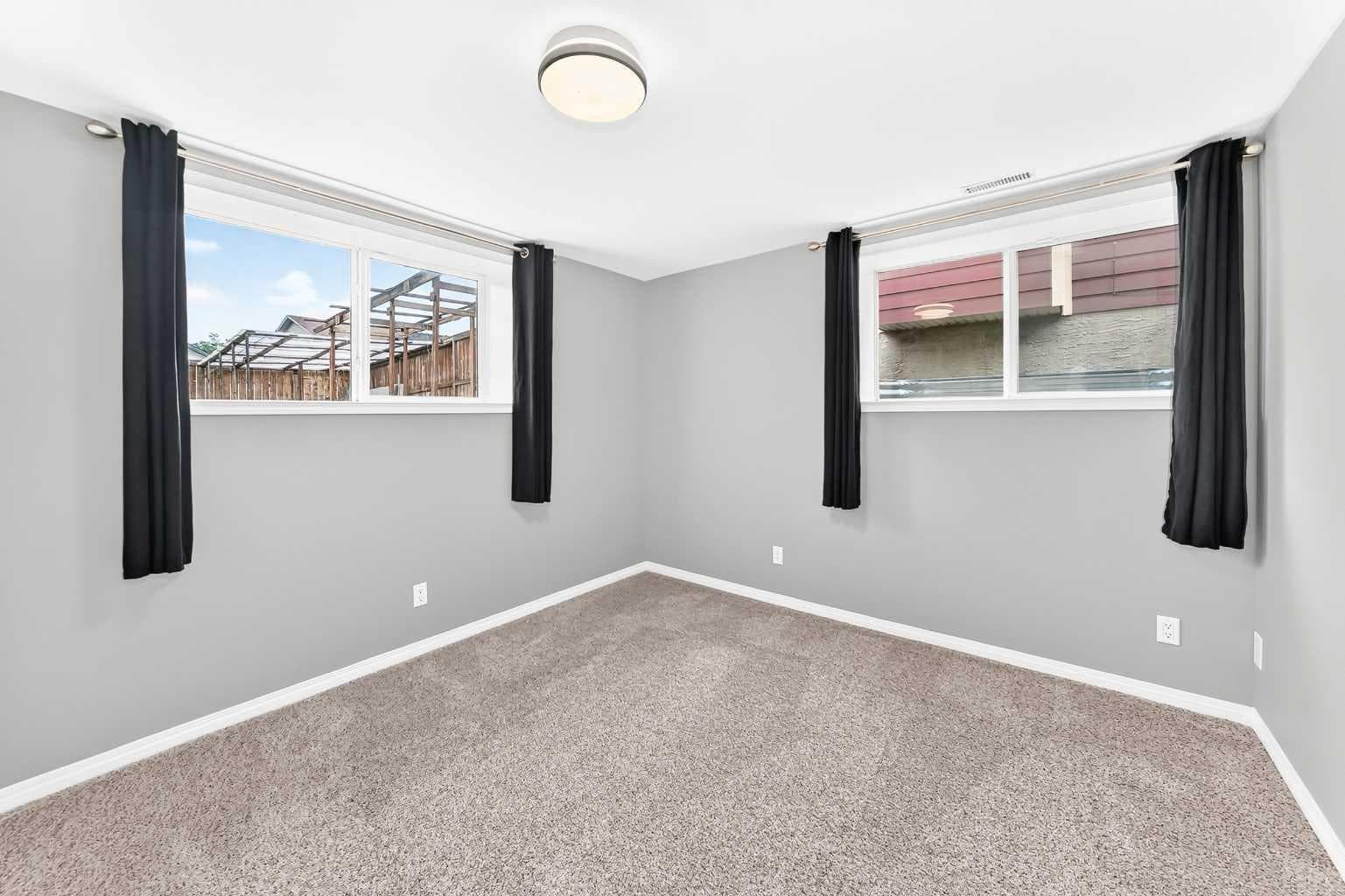23 Thornbird Way SE