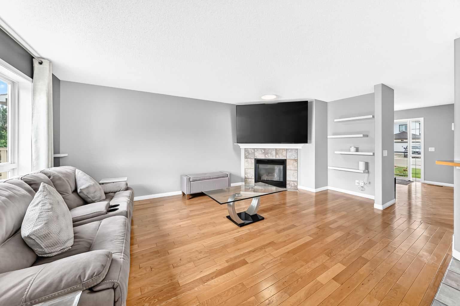 23 Thornbird Way SE