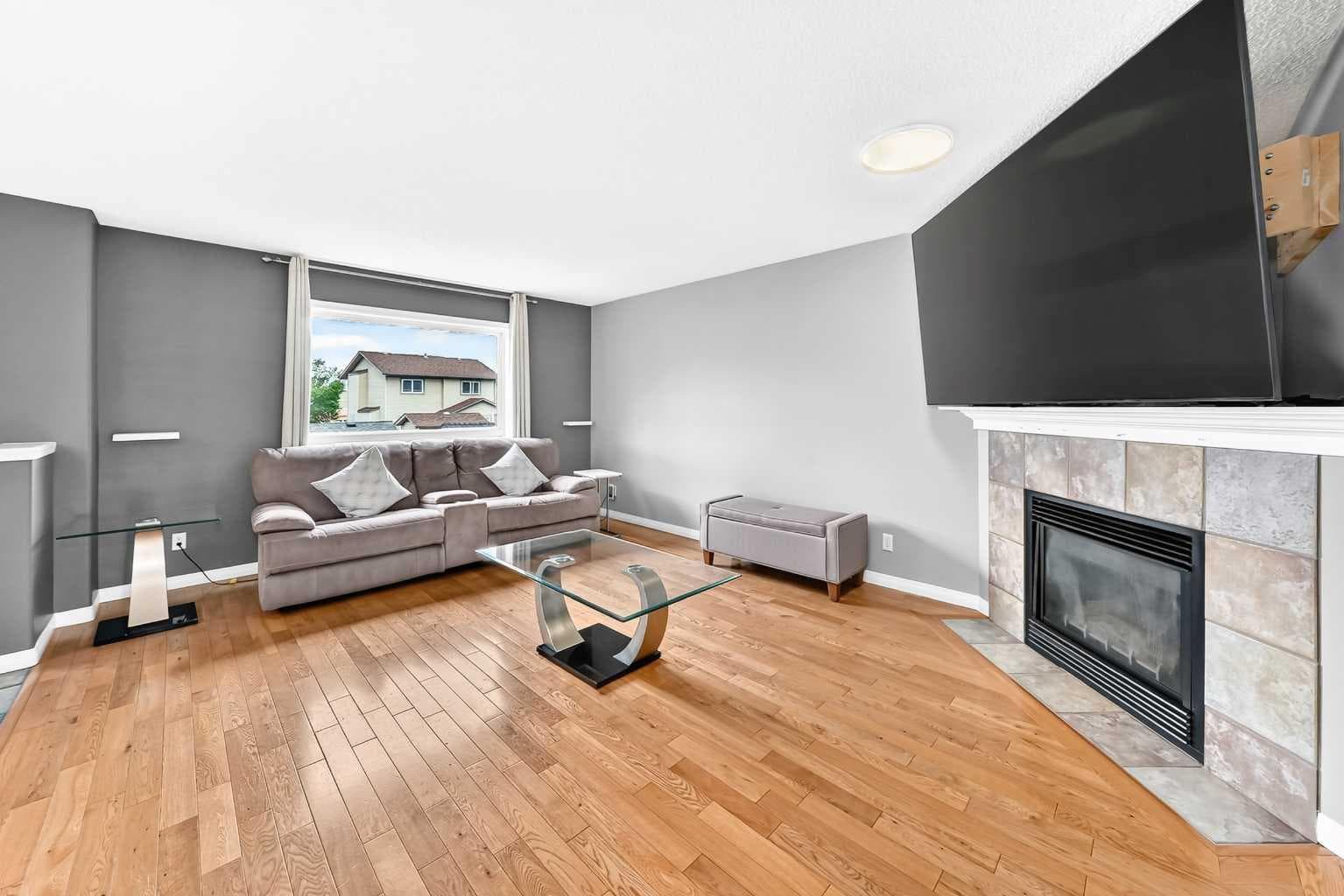 23 Thornbird Way SE