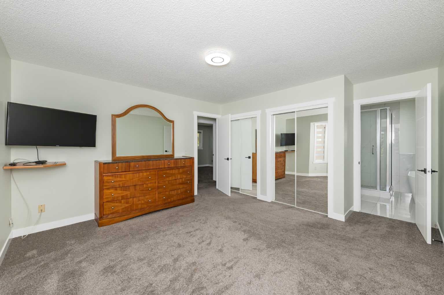 98 Del Ray Road NE