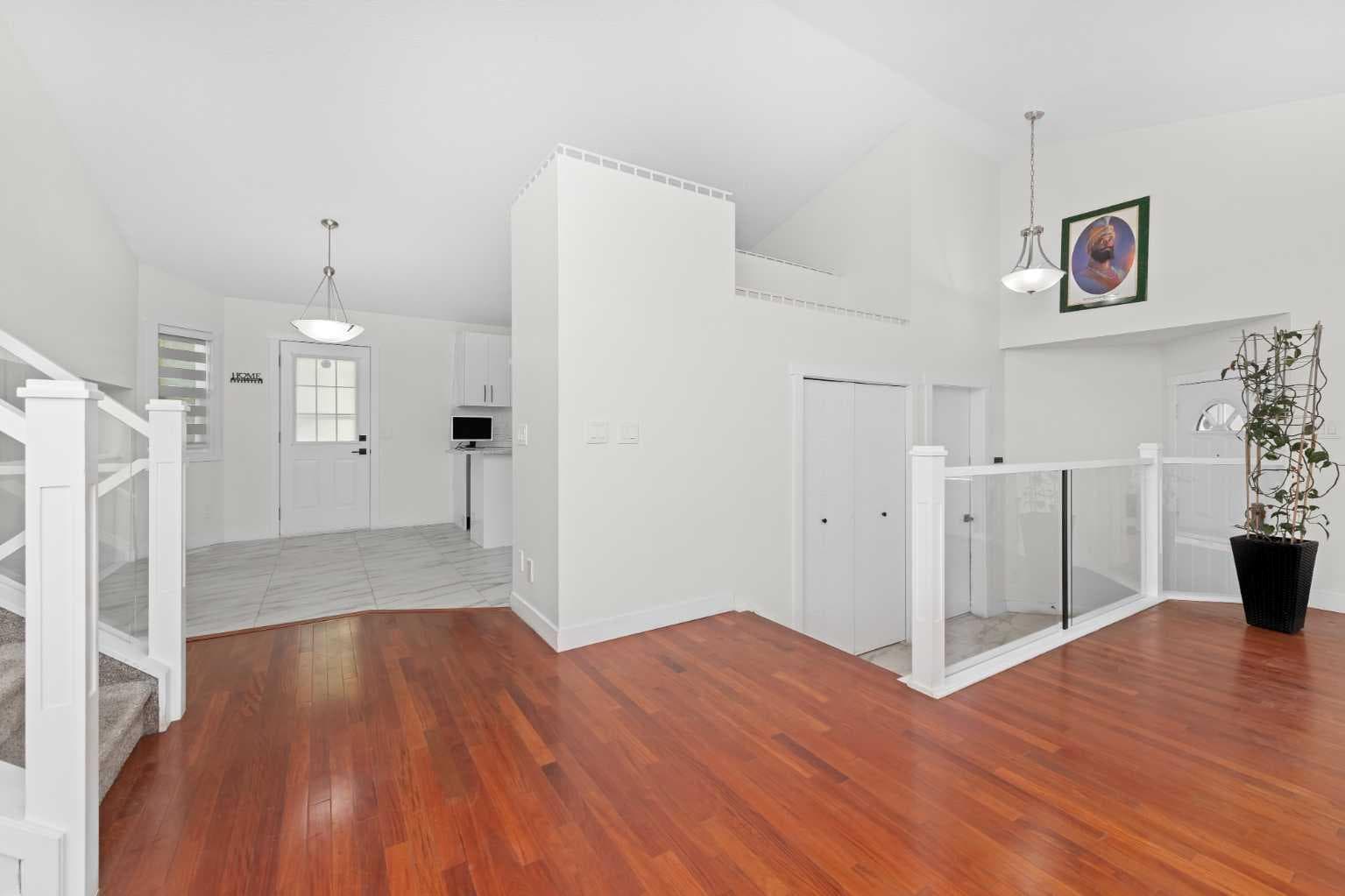 98 Del Ray Road NE