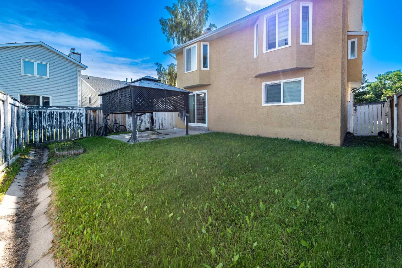 98 Del Ray Road NE
