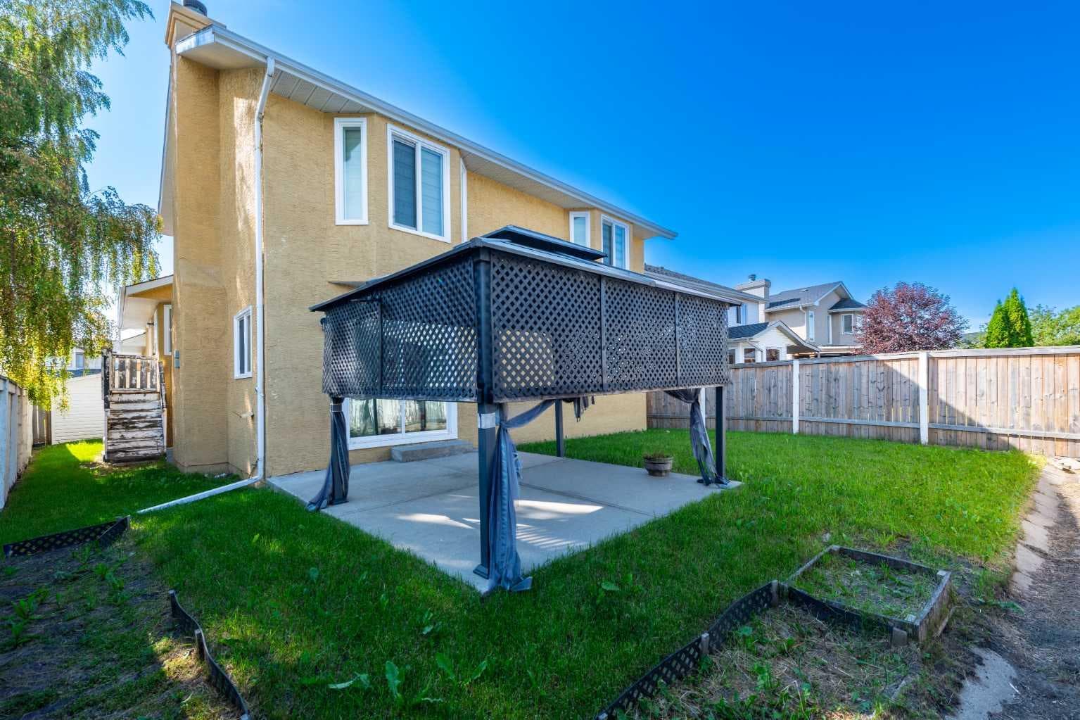 98 Del Ray Road NE