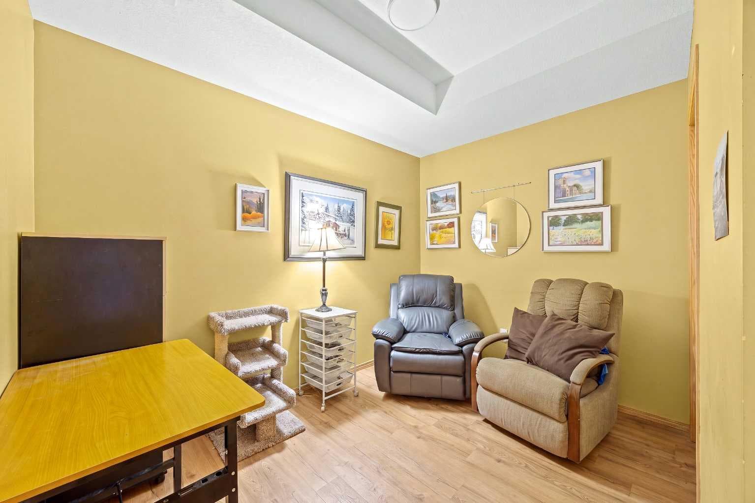 225, 15 Everstone Drive SW
