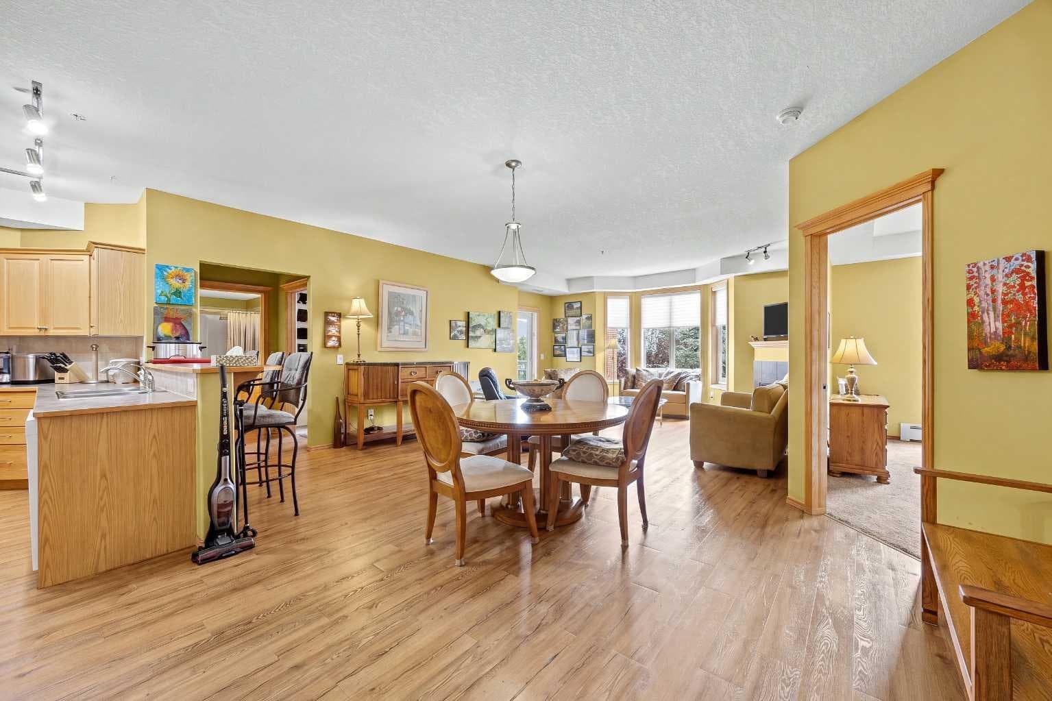 225, 15 Everstone Drive SW