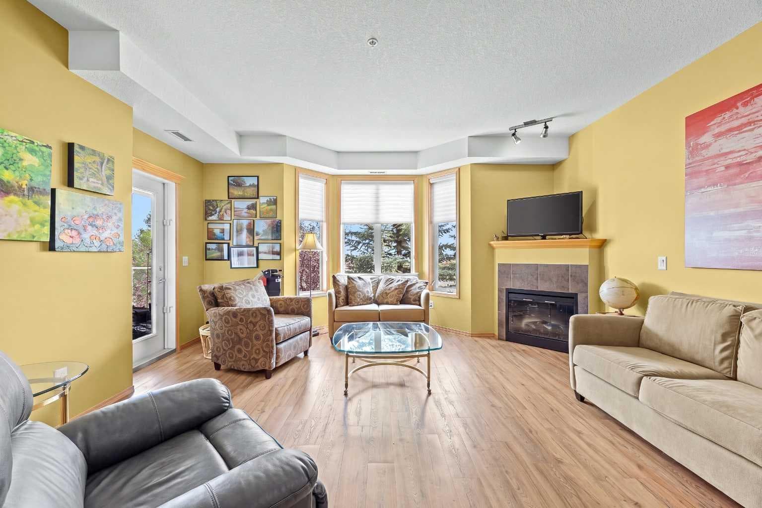 225, 15 Everstone Drive SW