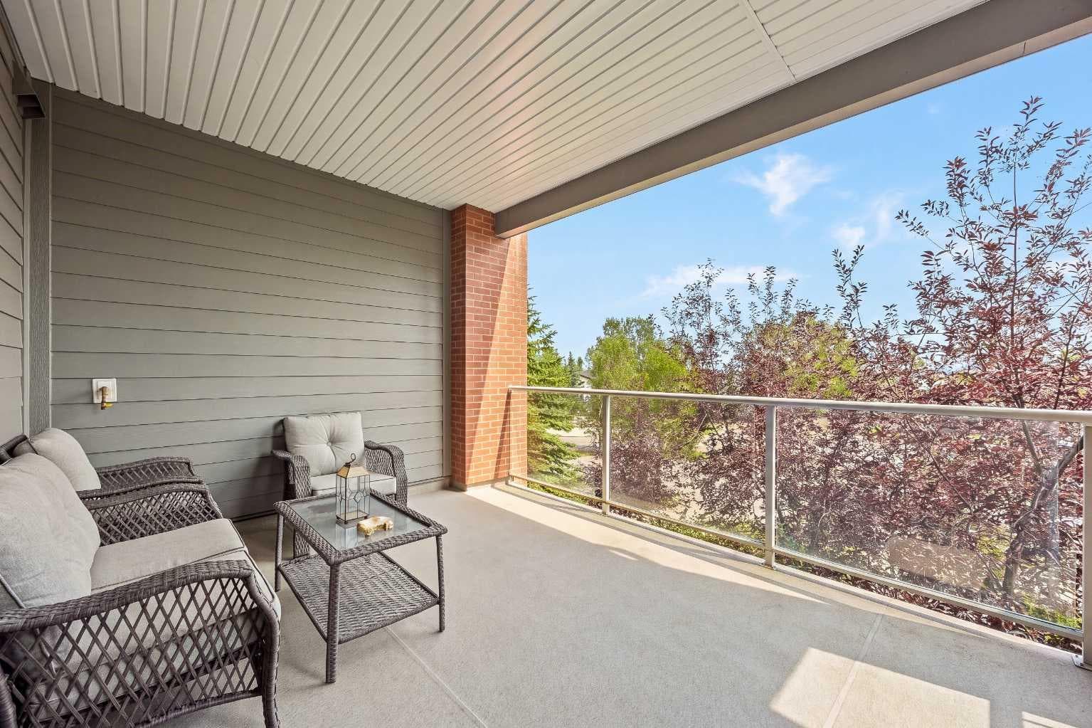 225, 15 Everstone Drive SW