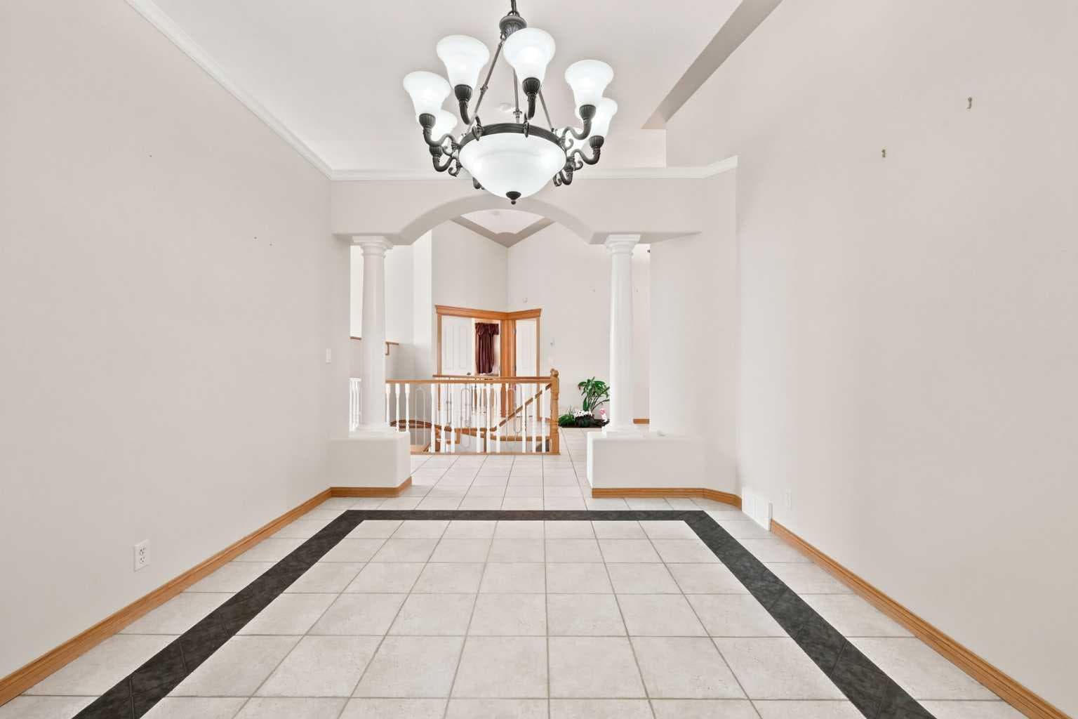 16 Arbour Estates View NW