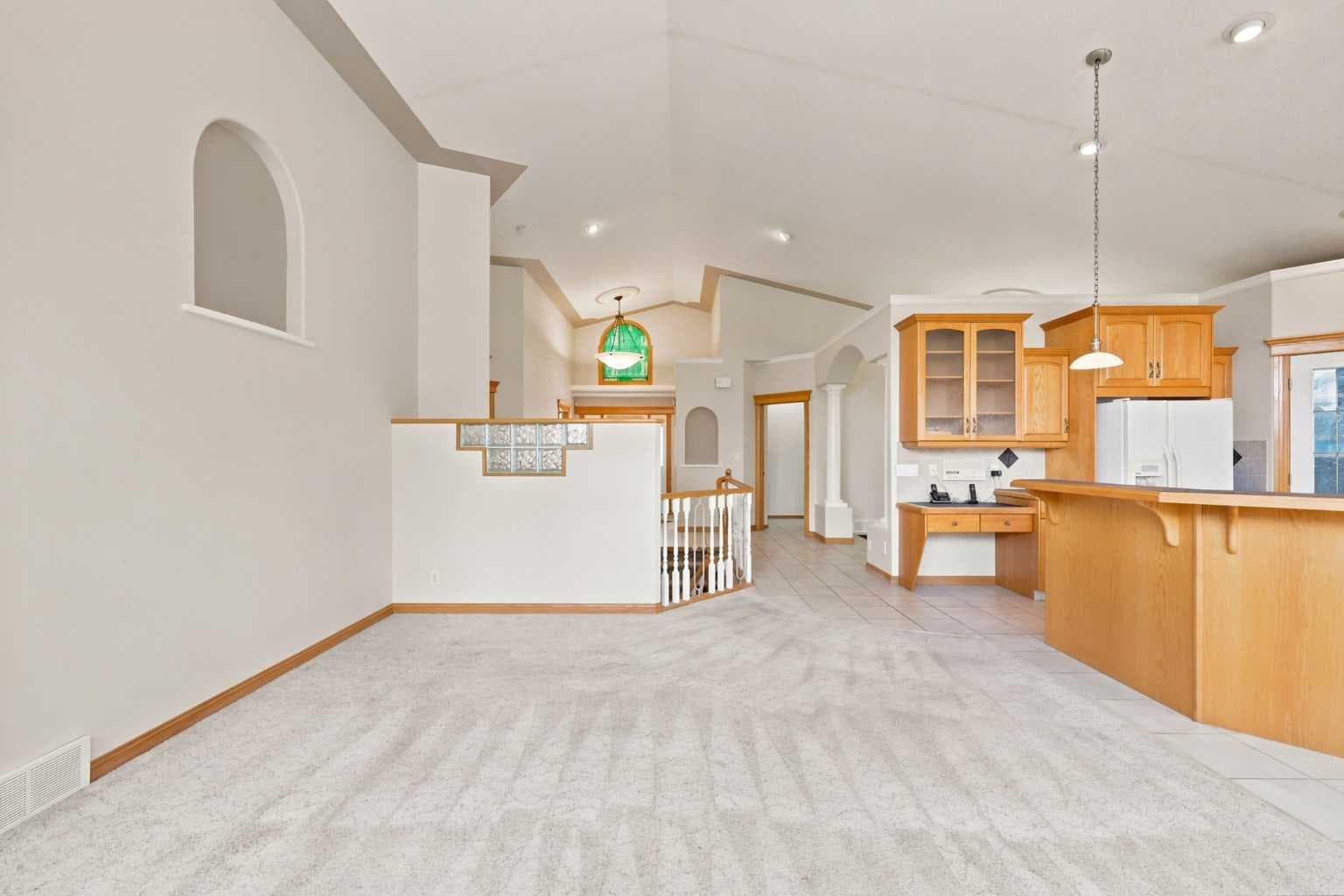 16 Arbour Estates View NW